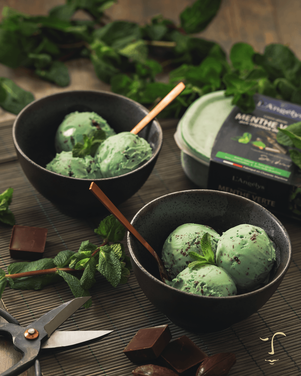 rootslandmx's tweet photo. Disfruta de un verano refrescante con nuestro helado casero de marihuana, menta y chispas de chocolate.🍦
Los detalles en la nota completa: https://t.co/VADD08I3UA
#ComidaMágica #Helado #Verano #DateUnBreak https://t.co/wMX8W9PfZp