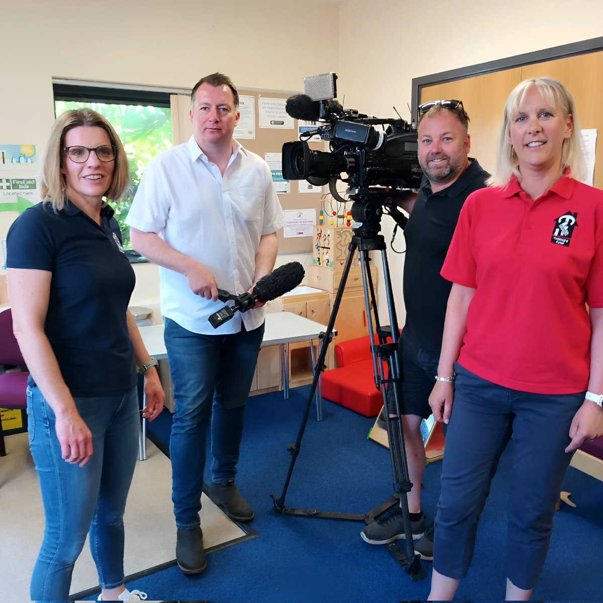 RhianWilliams6's tweet photo. On location today with @LeithesITV and Jonny from @itvanglia with Lucy and Esther from @ThomassFund talking about how #musictherepy can help children with a life-limiting diagnosis.
Should air tomorrow evening from 6pm on ITV Anglia 🎥📺 https://t.co/bqo56vIdRg