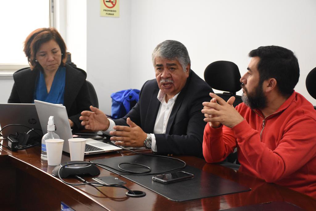 MinInterior's tweet photo. Hoy retomamos la Mesa de Negociación Singular con las organizaciones sindicales @Sindemint1212 y @SIND_SINEMPRAE, liderada por el Sec. General @ruiz_yamel de #MinInterior, con quienes se avanza en el análisis y acuerdos del pliego de peticiones presentado para la actual vigencia. https://t.co/cfBg8Tncdz