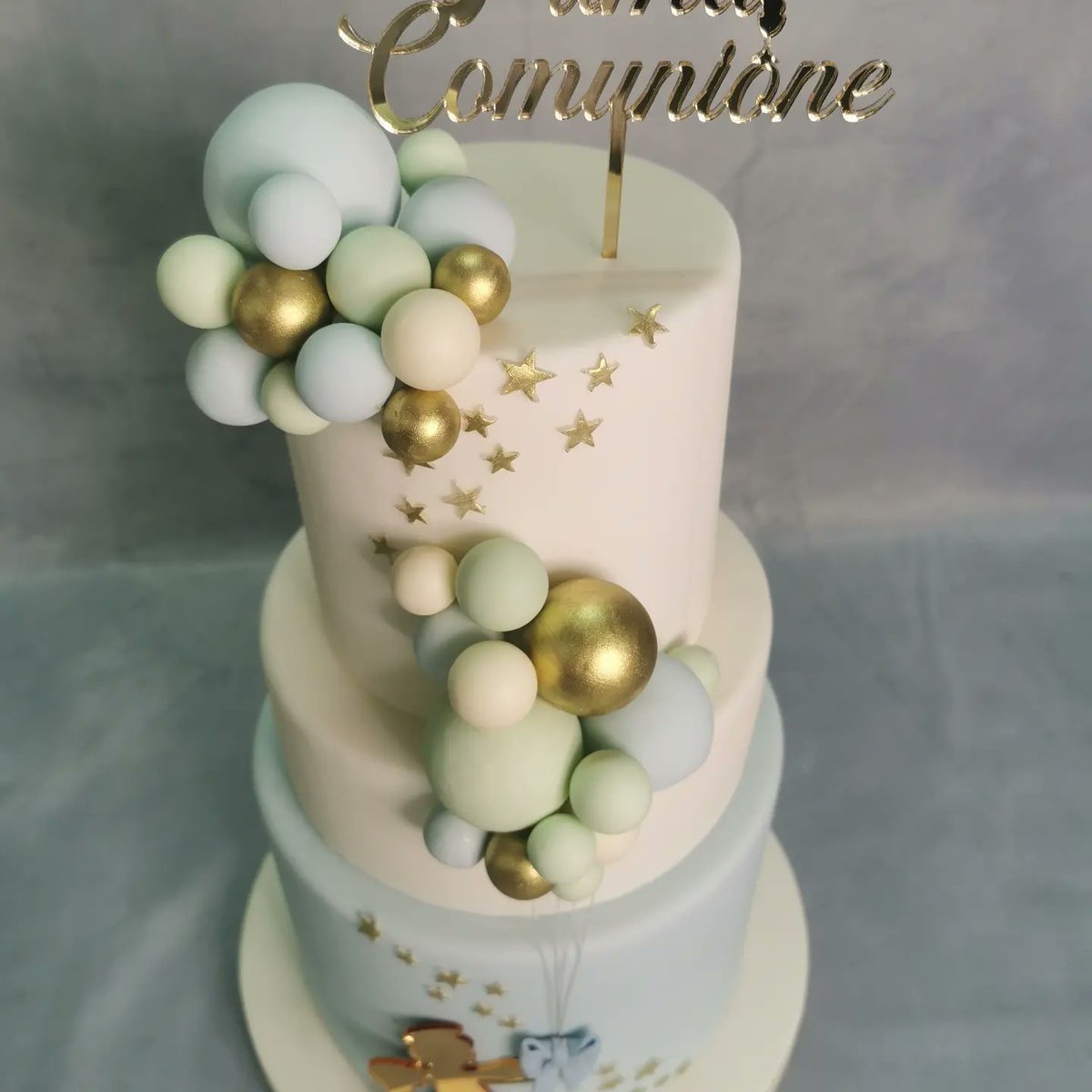 BuonaiutoPa's tweet photo. Una buona torta è il finale migliore per la tua festa 🎂🎂😋😋
#pasticceriabuonaiuto #pastrylove #pastrychef #cake #cakedesign #cakelover #cakedecorating #sugar #love #passione #comunioni #comunione @IvanCasillo14 @LucaMarsigliaPh https://t.co/NlKxnu8Hau