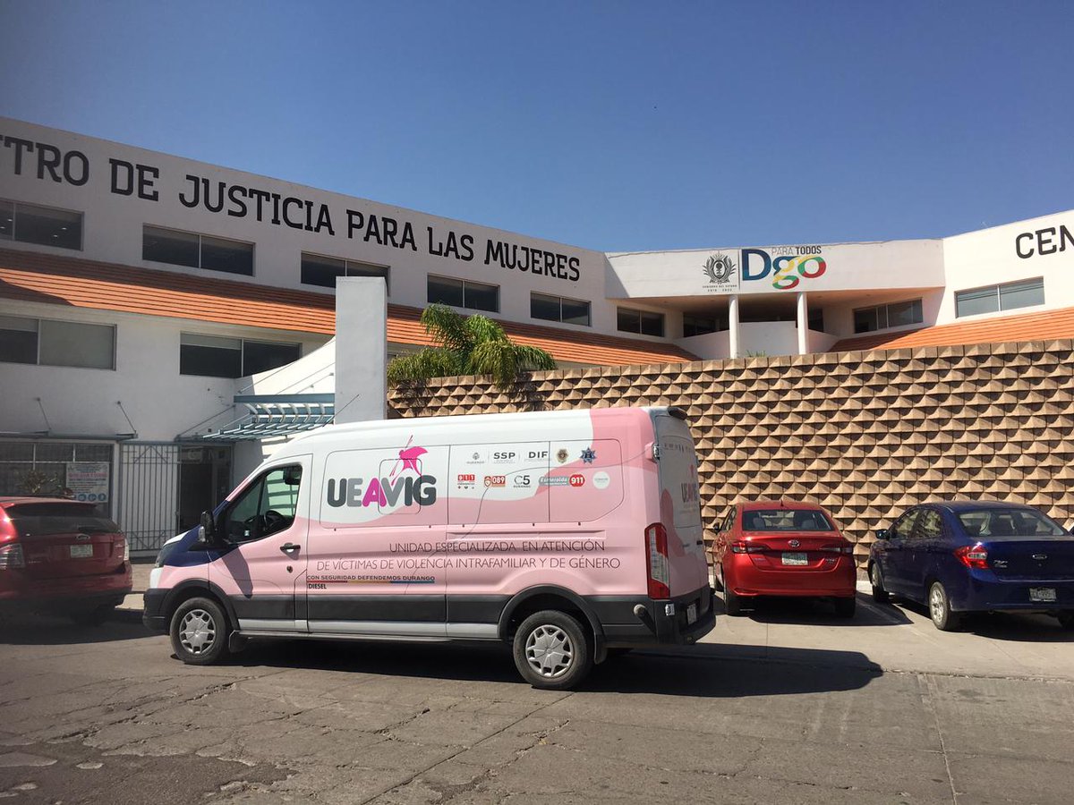 sspdgo's tweet photo. Unidadades Especializadas en Atención de Víctimas de Violencia Intrafamiliar y de Género #UEAVIG ,trabajan las 24 hrs. los 365 días del año; si requieres ayuda marca a emergencias 911 o al #089 denuncia anónima, donde un grupo de especialistas del #ProgramaEsmeralda te atenderá. https://t.co/ngQ1EsUUBL