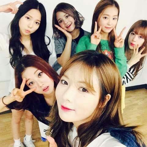 updatesCLC's tweet photo. happy 14th anniversary to clc’s mothers <3

@CUBECLC #CLC #씨엘씨 https://t.co/uSmYOd5vgb