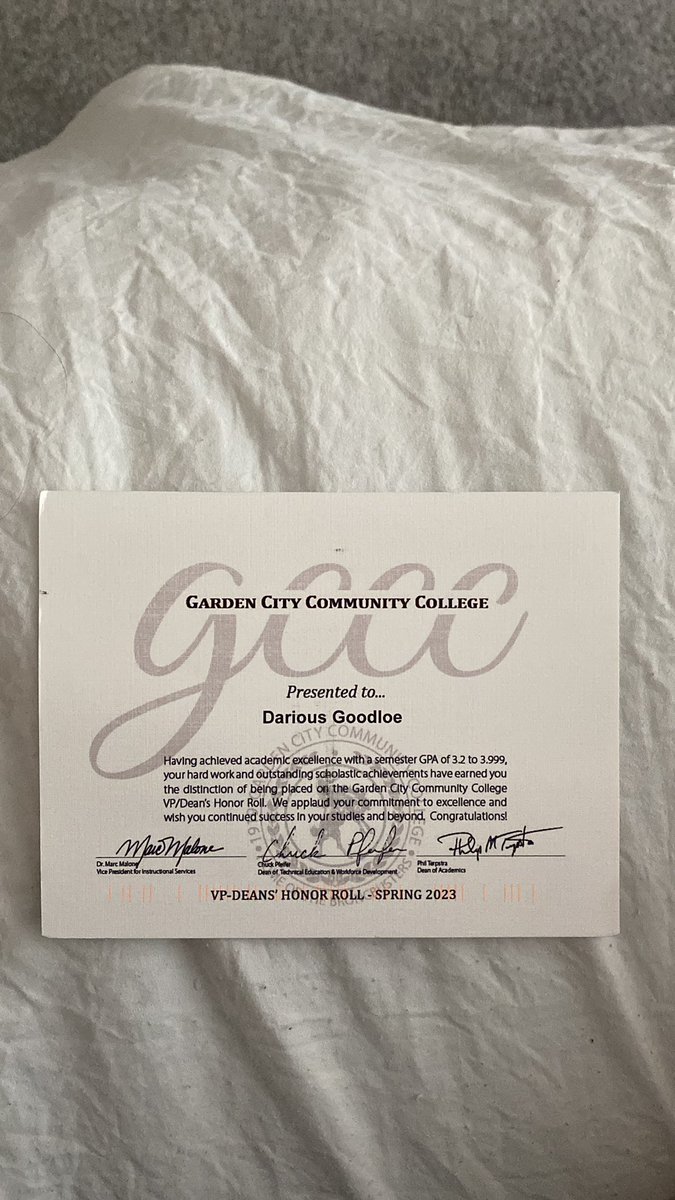 dariousgoodloe1's tweet photo. So last semester went pretty well! https://t.co/PPfJraPC3B