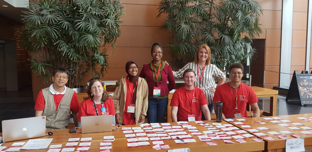 Shout out to all the volunteers of @ISLS2023 #ISLS2023 who are working hard to make sure the conference runs smoothly—here’s a small part of our team. Special thanks to our fearless organizers Bojana Krsmanovic Naxin Zhao @Anuli_Ndu @JimSlotta @pramanca @OISEUofT @uoftengineering