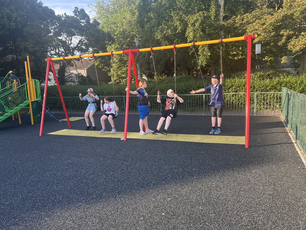 Egija_YMCA's tweet photo. @YMCASwansea Young Carers enjoying a session in our local park ☀️ What a beautiful evening! #YoungCarers https://t.co/PbRcutHK83