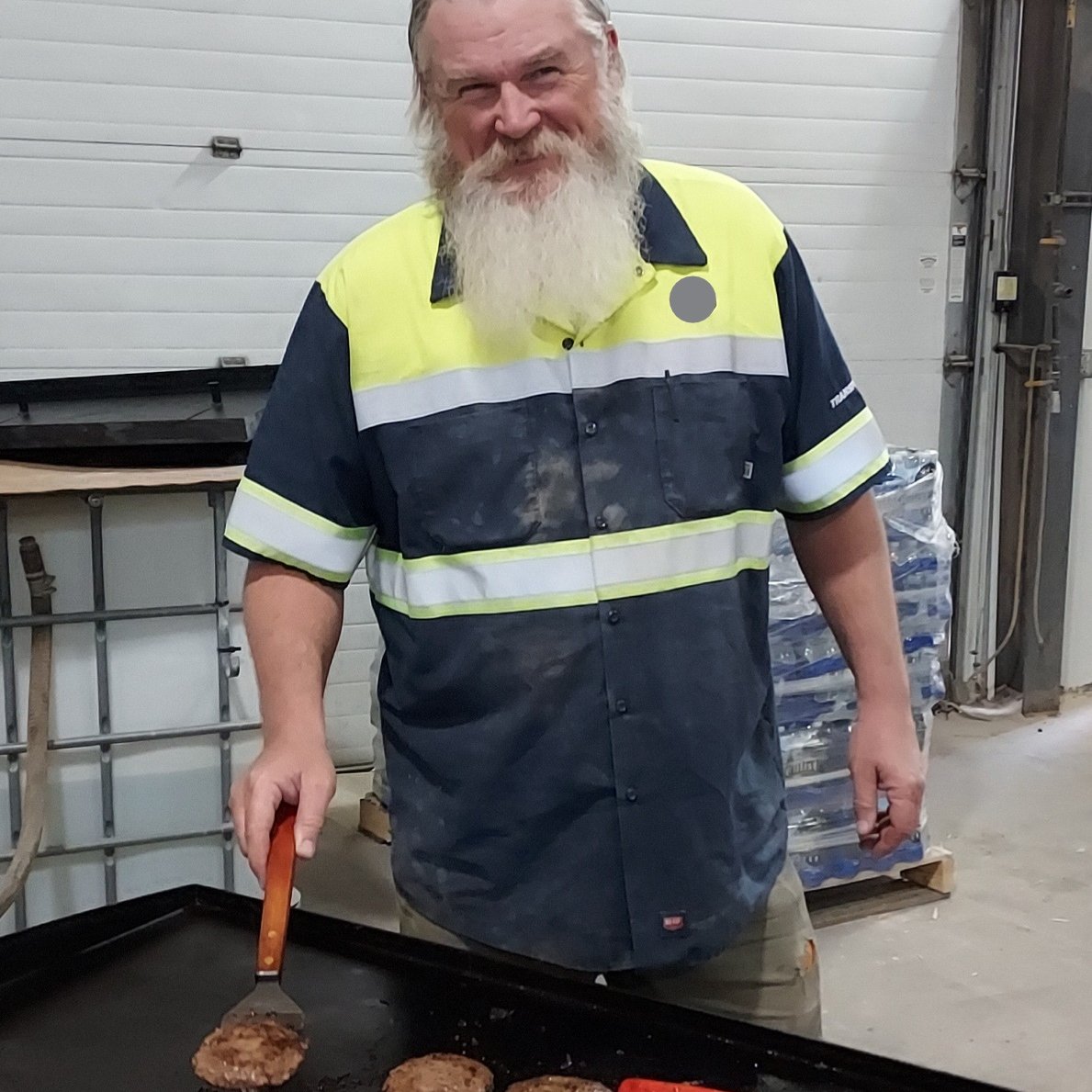 PreferredSands's tweet photo. Our Preferred Genoa team kicked off this 2023 summer a little early with a fun barbecue for National Burger Day and Memorial Day! Next up, some fun in the sand! https://t.co/AQcYW04fN6