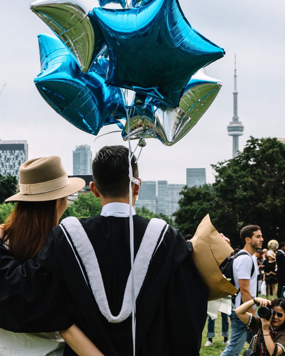 NewCollegeUofT's tweet photo. ๐ We're counting down the days until our New College grads cross the Convocation Hall stage!
Don't forget to tag us and #UofTGrad23 in your posts and stories. We want to share your achievements and join in on the celebration!
#UofT #NewCollegeUofT #LifeAtNew #Classof2023 https://t.co/0wIeZCoU5v