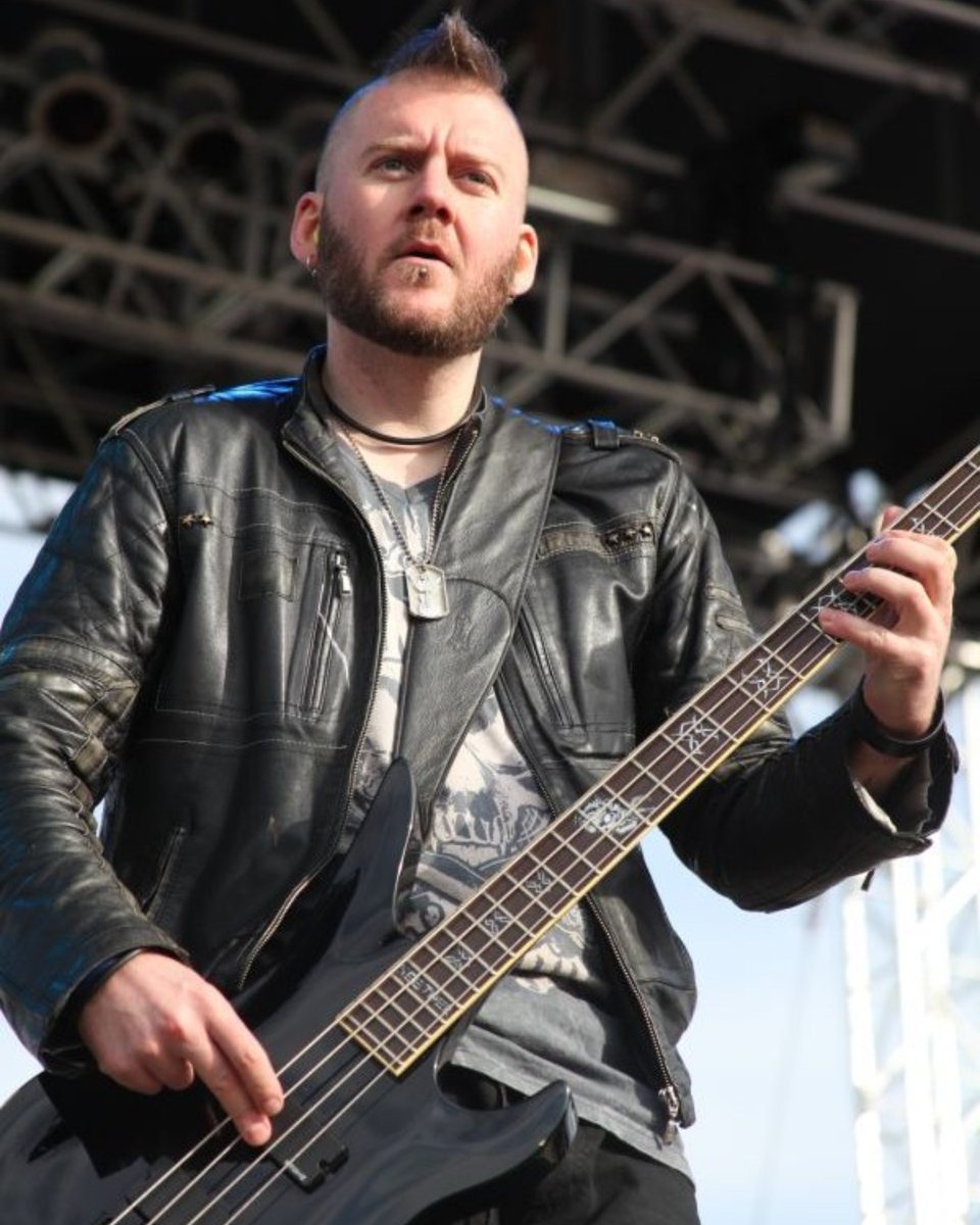 Seether tweet media