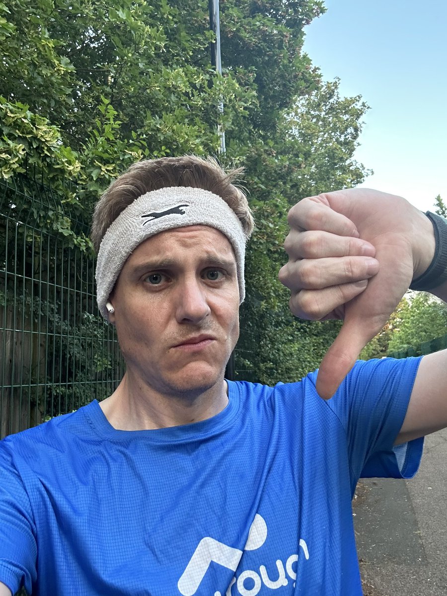 The_Cybermatt's tweet image. Eurgh two flies in the mouth within a minute - Any anti-fly tips? @RunComPod #running #runnersoftwitter 🪰 👄 🏃‍♂️