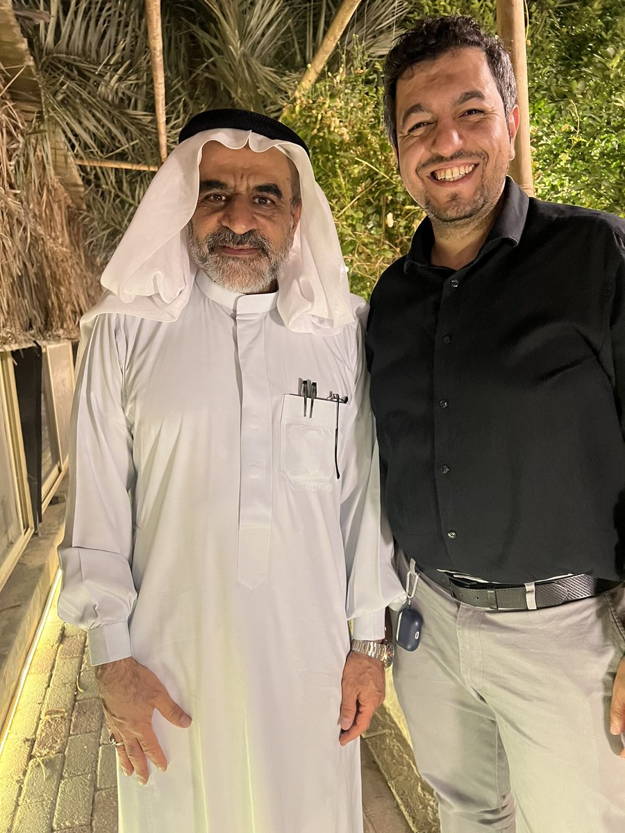 DrHeji_AlZoayed's tweet photo. منار من منارات الطب بوطننا الغالي يغادر إلى الولايات المتحدة: 

د. علي حسن آل مال الله، أحد أعلام طب التخدير و علاج الألم بوطننا الغالي.

الدكتور علي حسن آل مال الله، أحد نماذج الطموح العلمي الذي لا يقف عند أحد.

استشاري طب التخدير ومن أبرز استشاري علاج الألم بوطننا الغالي، رئيس قسم التخدير بمستشفى المانع بالأحساء.

من الأطباء ذوي الكفاءة العلمية و الإكلينيكية العالية، ومن الخبراء في علاج الألم.

الدكتور حاصل على البورد السعودي في طب التخدير، و البورد الأردني في طب التخدير، وزمالة طب الألم السعودية.

عمل في قطاع وزارة الصحة ثم التحق بعد ذلك بمستشفى 
المانع العام بالأحساء، حيث عمل فيه لعدة سنوات، وقد استفاد من تجربته الإكلينيكية عدد كبير من مراجعي المستشفى.

غدا الخميس، آخر عمل يوم له بمستشفى المانع بالأحساء.

يمتلك الدكتور علي أخلاقا قرآنية عالية: سلوكا، و تواضعا، و إخلاصًا، وعطاء، الخ ..

عرف الدكتور علي بحبه الشديد للعلم و العمل.

يغادر الدكتور علي أرض الوطن عن قريب إلى الولايات المتحدة الأمريكية للالتحاق بكليفلاند كلينك  بولاية أوهايو، للاستزادة من الخبرة الإكلينيكية في علاج الألم.

نتمى للدكتور علي التوفيق الإلهي، وأن يكلل الله سبحانه وتعالى رحلته العلمية بسلسلة نجاحات متواصلة.