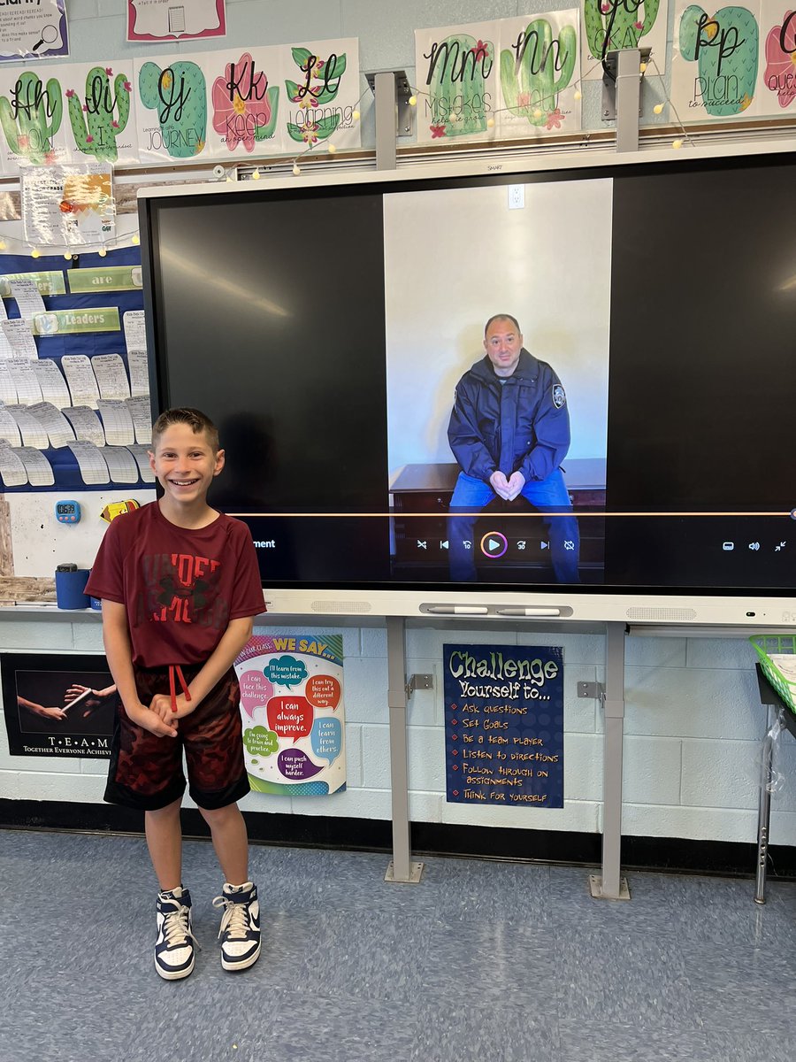 Mrs. Fannon🍎 tweet media