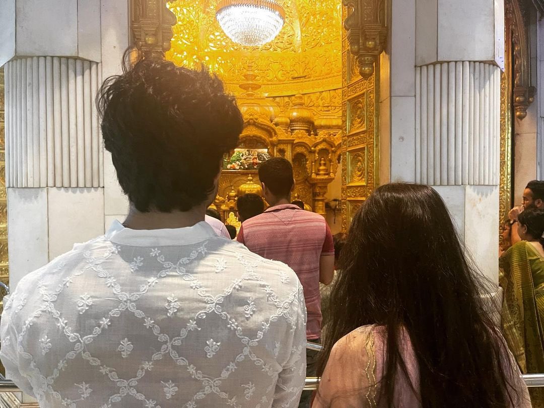 Ganapati Bappa…protect these two genuine, unproblematic, pure hearted people from evil eyes 
🧿🧿🧿.
Wish you two all the success n happiness in the world. 
Shine like brightest stars.

#HarshadChopda #PranaliRathod #AbhiRa #yrkkh