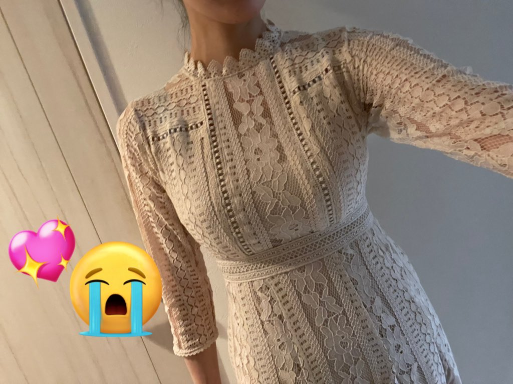 jinseidt's tweet photo. うれしすぎる😭
メシダで高校ぶりに47㌔台になったんだけど、4年前ネットで買って、背中の布が超絶望的に足りなくてチャック腰(☝️のとこ)までしか上がらず、海外だしと思って背中丸あきスタイルのワンピと見せかけてチュニジアのディナーに着て行ったラグーナムーンSサイズのワンピが、、、入った、、 https://t.co/eqFKZDHKJb