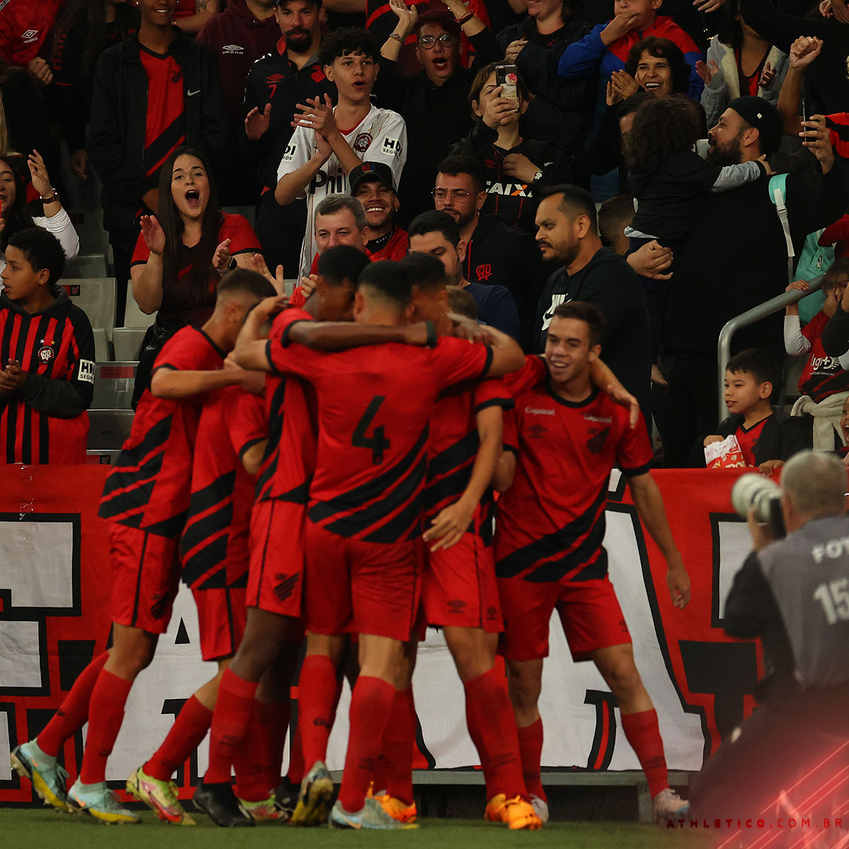 🌪️ PRA CIMA, #Athletico! 🎫 - Athletico Paranaense