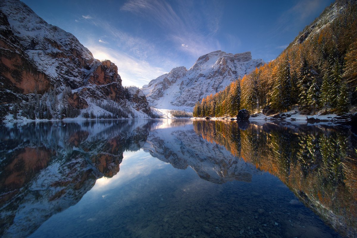 jose_ramos's tweet photo. "Equilibrium"

The strength of the symmetry created by a crystalline reflection balances the elements and levitates the scene, as if it suddenly became light and suspended. The rarity of these images resembles the rarity of those moments when everything seems to be in a state of equilibrium inside us, light, serene and soothed. We constantly strive to find this state, not only on the inside but also on the outside, and scenes like these are essential food for the soul.

Location: Braies Lake, Dolomites (Italy)

📷Long exposure photography