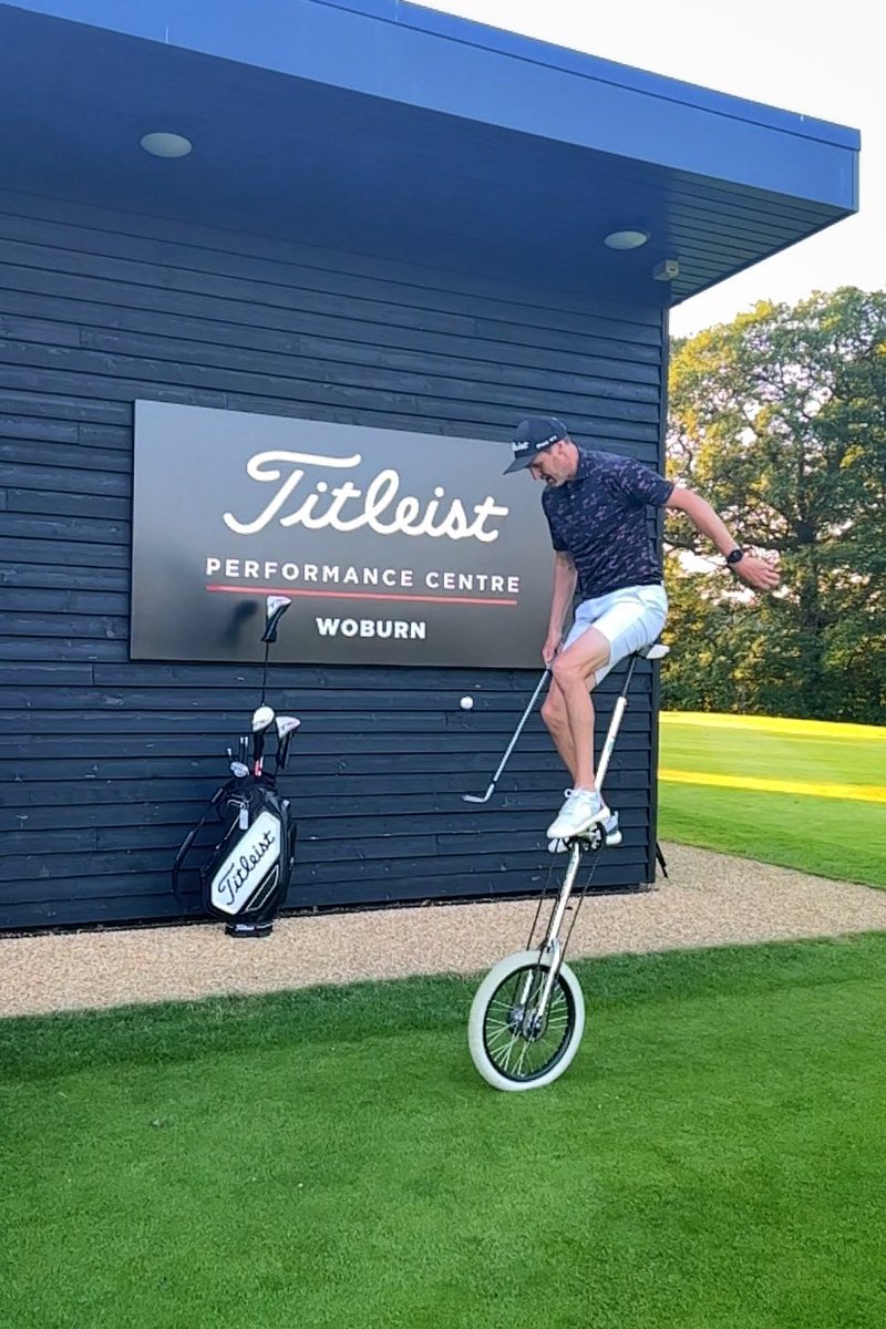 KCarpenterGolf's tweet photo. A special invite this week as I got to perform for The Team @TitleistEurope at The Magnificent Performance Centre @WoburnGC 
#TeamTitleist #Family 🙌 https://t.co/bCTq2r4Bfd