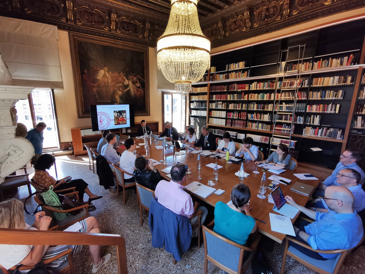 erc_micoll's tweet photo. An unforgettable workshop organised by @LouBrowngolds  (PI of Phedra project: https://t.co/xqLHbYwP1g) and Albrecht Cordes (Centro Tedesco di Studi Veneziani - DSZV) on the topic of 'Merchants, Arts, Luxury, and Beauty' has just concluded in Venice. https://t.co/D5fDOBhryk