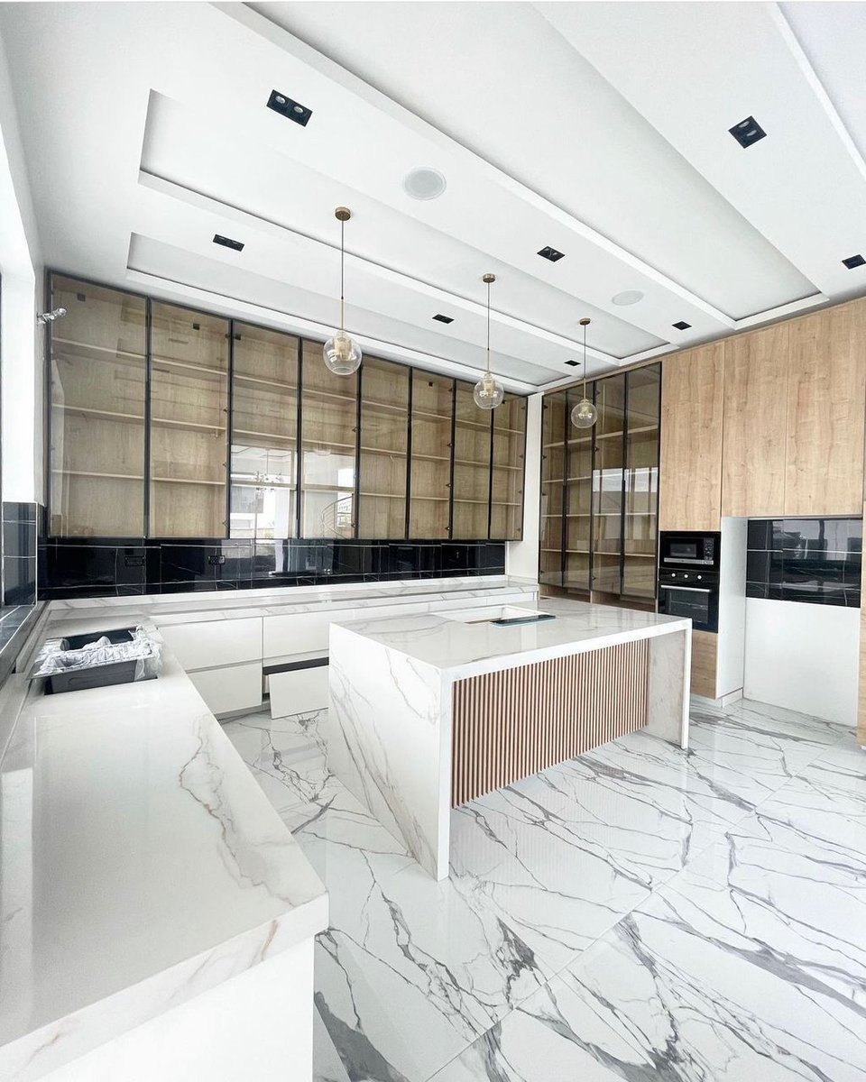 RAPPERmentor's tweet photo. 6BEDROOM CONTEMPORARY FULLY DETACHED DUPLEX FOR SALE. 

📍Location: Osapa London Lekki 
📌Price: N800M Negotiable

EFCC chairman he's in London chef Dammy BDCs, ganduje bobrisky Arya Star, INEC, Kaffy Biafra Sean tizzle Arthur Nzeribe Ben Bruce Fabrizio Poco Lee
@TrafficChiefNG https://t.co/VPRRNYww52