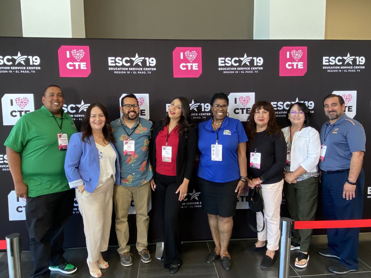 @MontwoodHS CTE department learning and glowing at #esc19 CTE Conference. #iheartcte #teamSISD