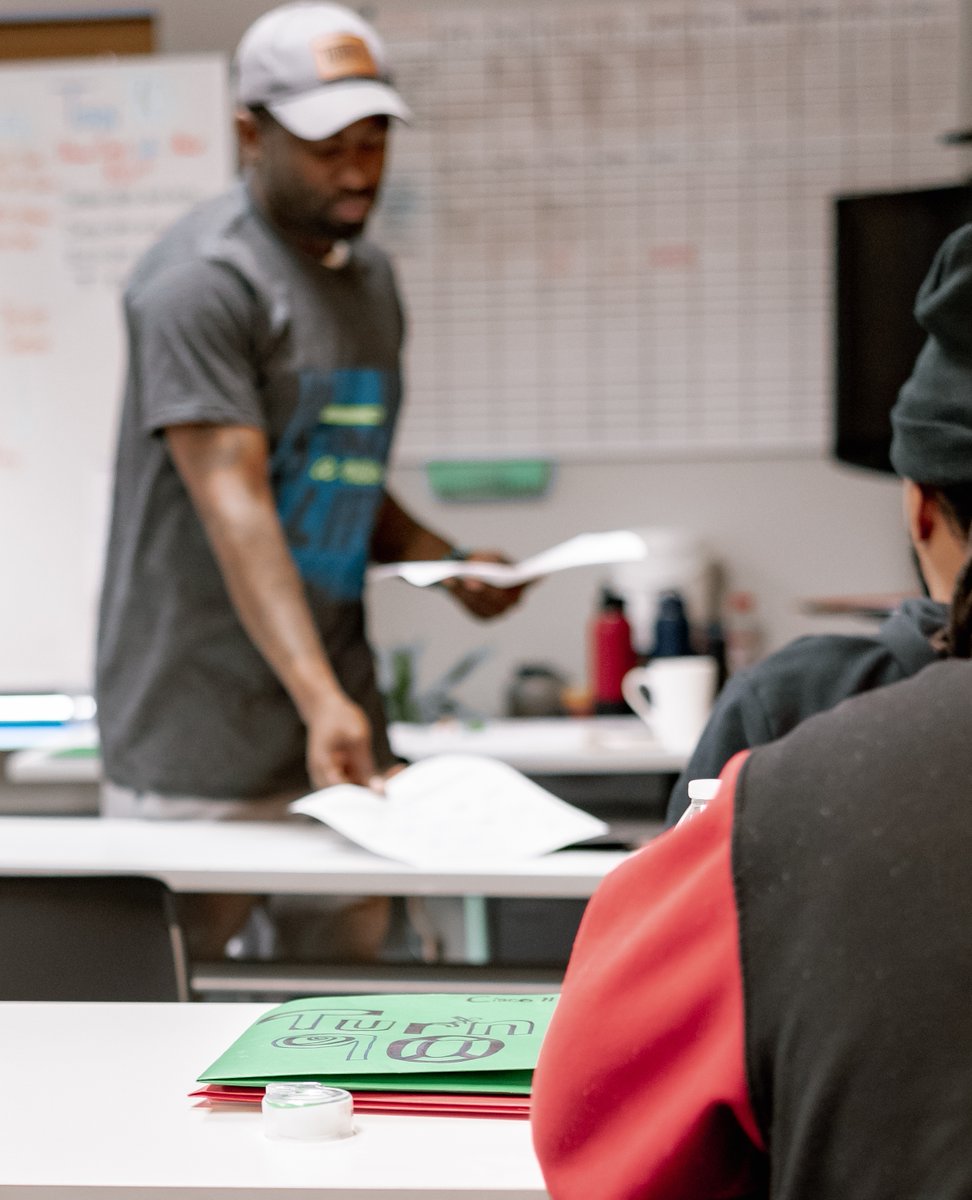 TurnNinety's tweet image. 📝 Homework isn&apos;t too bad when you&apos;re learning how to be the best, most successful version of yourself! We&apos;re so proud of our trainees 💚

#ReentryProgram #CognitiveBehavioralTherapy #Turn90