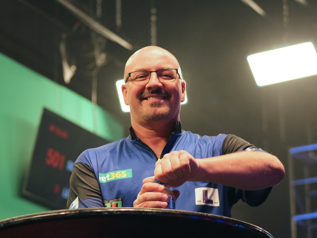 Congrats Jim Long! 

Jim is currently overseas winning a World Seniors Open Series event and topping the table in Group A of the @MSSdarts

Watch Jim play this Saturday at 2:30pm EST here ➡️ bit.ly/ModusSS

#JimLong #TheGentlemen #USAdarts