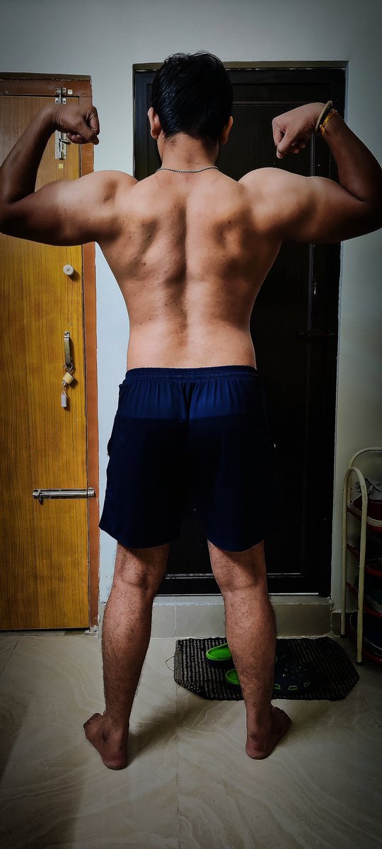 Fitnessfreakyy's tweet photo. #back #backworkout #follow #comment #NoPainNoGain #bodybuilder #bodybuildingmotivation #bodypositivity #bodygoals #gymlifestyle #gymshark #gymlover #cutemodels #popularphoto #gymworkouts #FitnessMotivation #gymrat #fitnessfreak #gymhumor #fitnessmodel #fitnessaddict #wednesday https://t.co/otVlOKt6tJ