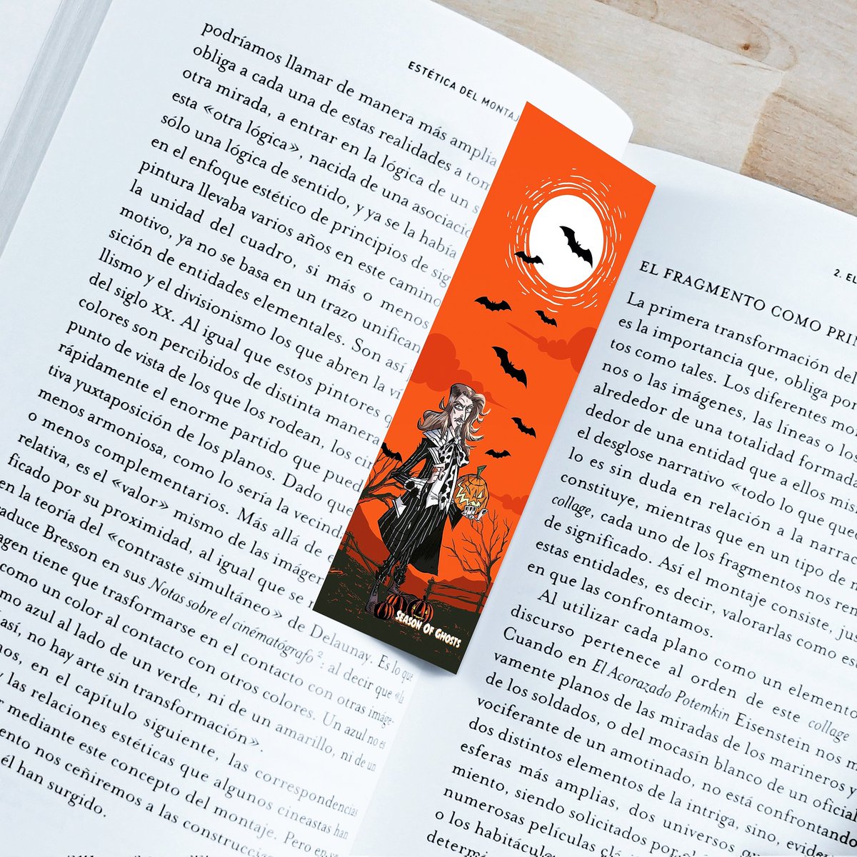 ZSamOfficial's tweet photo. Nothing is better than a book! ���� BUT how about about:
Nothing is better than a book + if the bookmark 🔖 has my face on it everything turns seems magic 🦇 🎃
#zombiesam #halloweenman #halloween https://t.co/7BnE86e5o2