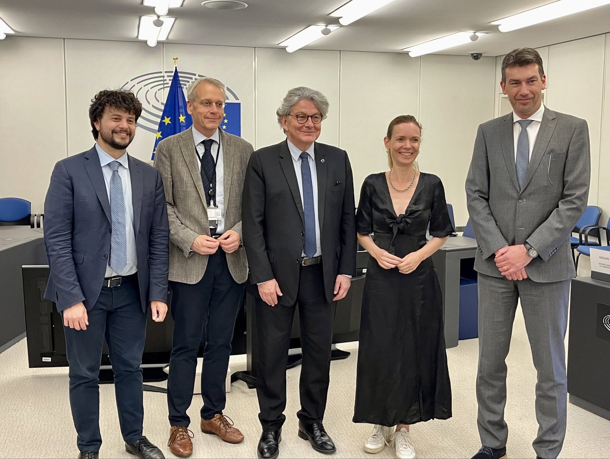 #TRILOGUE | Today, <a href="/EUCouncil/">EU Council</a> and <a href="/Europarl_EN/">European Parliament</a> negotiators met for the first trilogue on the Artificial Intelligence Act.

The Act aims to ensure that #AI systems used in the EU are safe and respect fundamental rights and Union values.

#EU2023SE