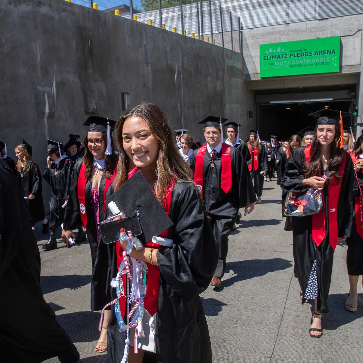 seattleu's tweet photo. You did it, Redhawks! ๐๐ฅณ
At Mondayโs undergraduate ceremony, 1,000+ graduates walked across the stage at Climate Pledge Arena and joined Seattle Uโs community of 86,000+ alumni. #SeattleUGrad #ClassOf2023 https://t.co/BvXwQr5jAx
