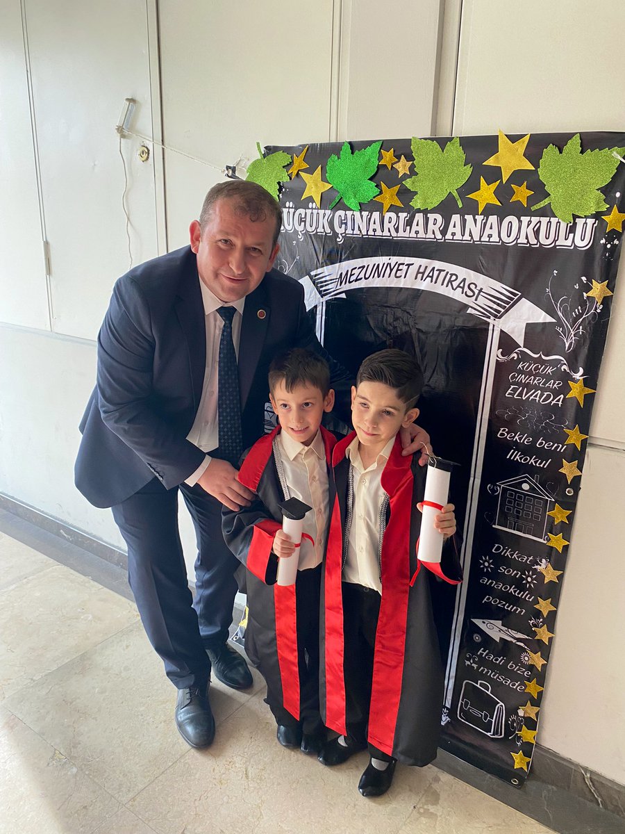 Siyavuşpaşa Mahallemizde bulunan <a href="/kucukcinarlar/">Küçük Çınarlar A.O</a> “Yıl Sonu Gösterisine” Katılım sağladık.

Harika etkinlik ve organize düzenleyen Küçük Çinarlar Anaokulu Müdürü Ayşe Aksungur’a,öğretmenlerine ve özellikle öğrencilerini tebrik ederim.