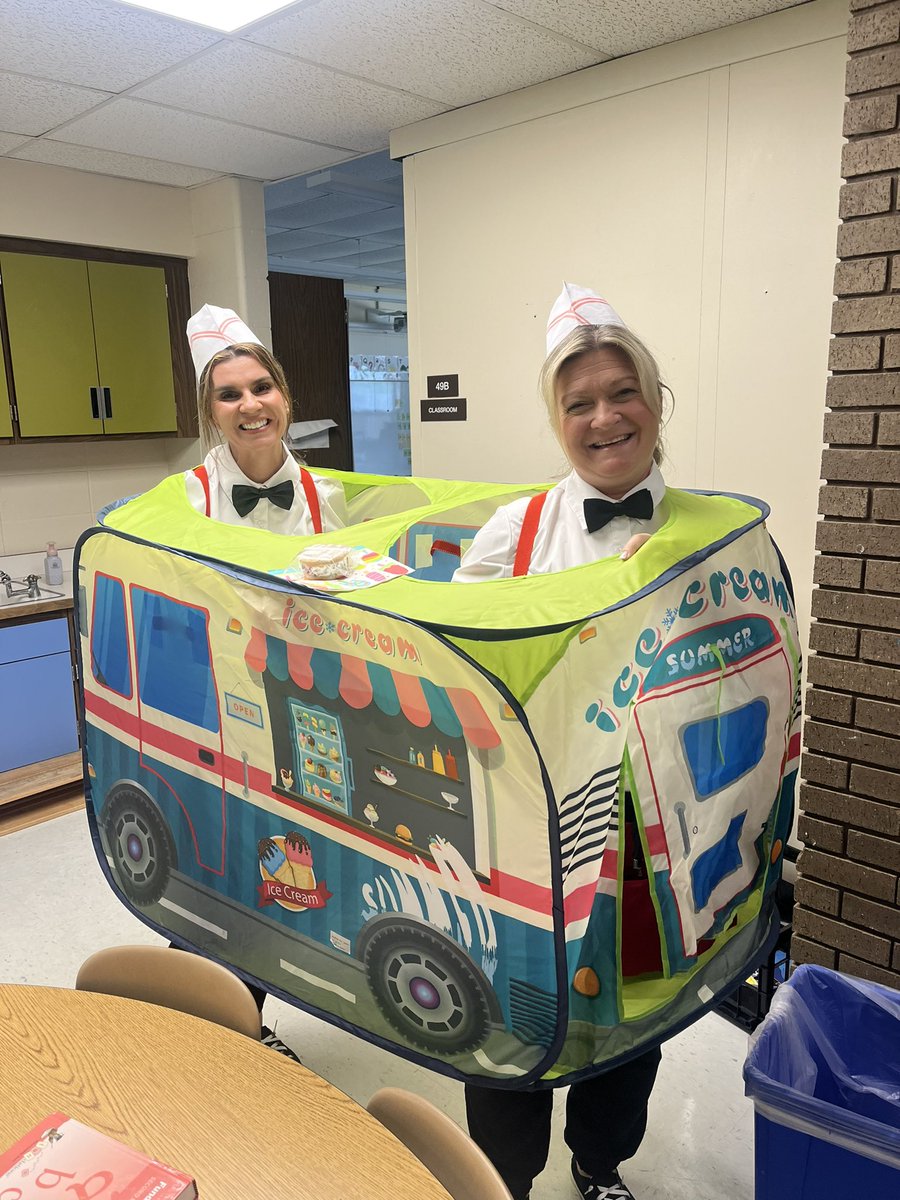 Ms. Laricy tweet media