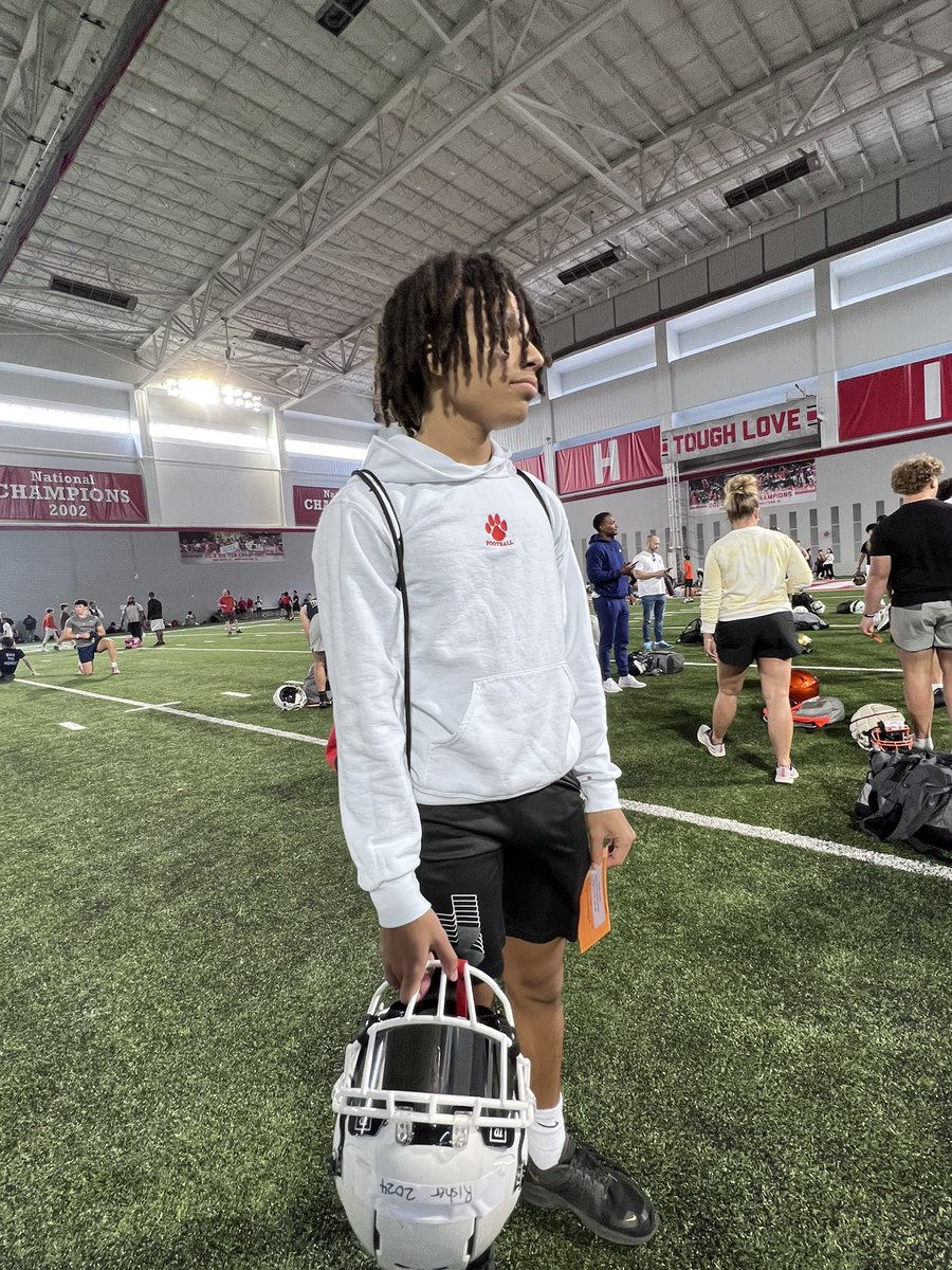 missa721's tweet photo. Representing @Moon_Football at @OhioStateFB camp @Coach_Linn #28 class of 2024 https://t.co/pbxtI9cnPn