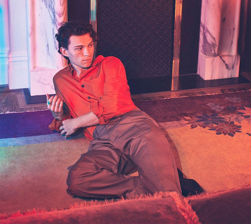 tomhollandorg's tweet photo. Totally Tom Holland - Tom Holland Breaks Free: Talking Zendaya, ‘The Crowded Room’ and the Future of Spider-Man - https://t.co/eSAAFzIbTw https://t.co/78NHpS3lJO