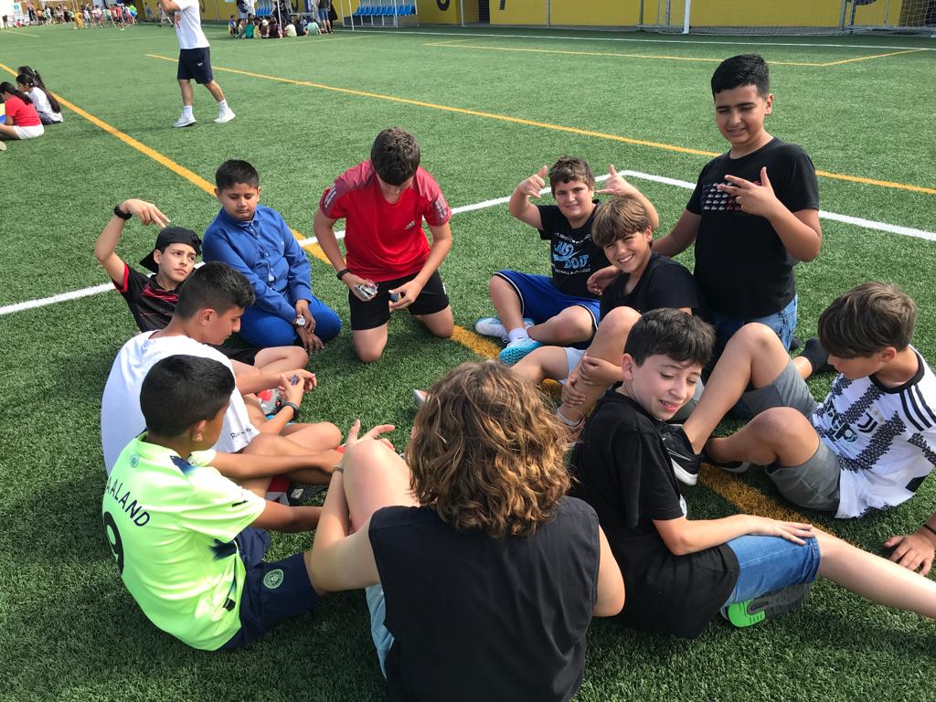 Festa de Graduació de la Universitat del temps lliure per part dels alumnes de 1r d'ESO B a Baró de Viver <a href="/mesEduCoop/">+Educació Cooperativa</a>