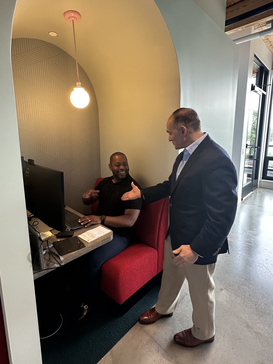 AXIS_Capital's tweet photo. This week, #AXIS celebrated the opening of our Red Bank office in New Jersey. We’re excited to be a part of the Red Bank community and to be located even closer to our customers and distribution partners who are based in the area. #specialtyinsurance #LifeAtAXIS https://t.co/SkeNiLZhSF