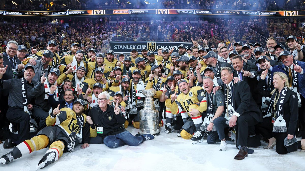 Congrats to Zach Whitecloud and our neighbouring Relatives in Sioux Valley Dakota Nation! 📢🏒👐🏼
Whitecloud is the 1st #Indigenous player from his Nation to win the @NHL #StanleyCup in a 9-3 win for the @VegasGldnKnghts.
#NHL #hockey #Indigenous #athletes #firstnations #manitoba