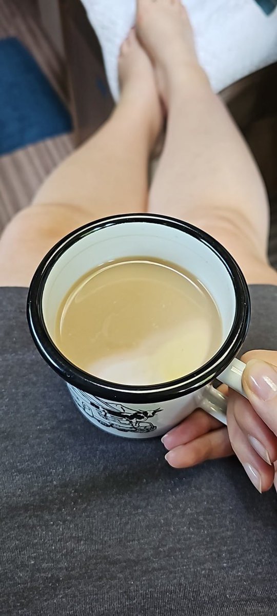lanneyviolet's tweet photo. After the coffee finish, Time to go office again. https://t.co/UqLENKDYL9