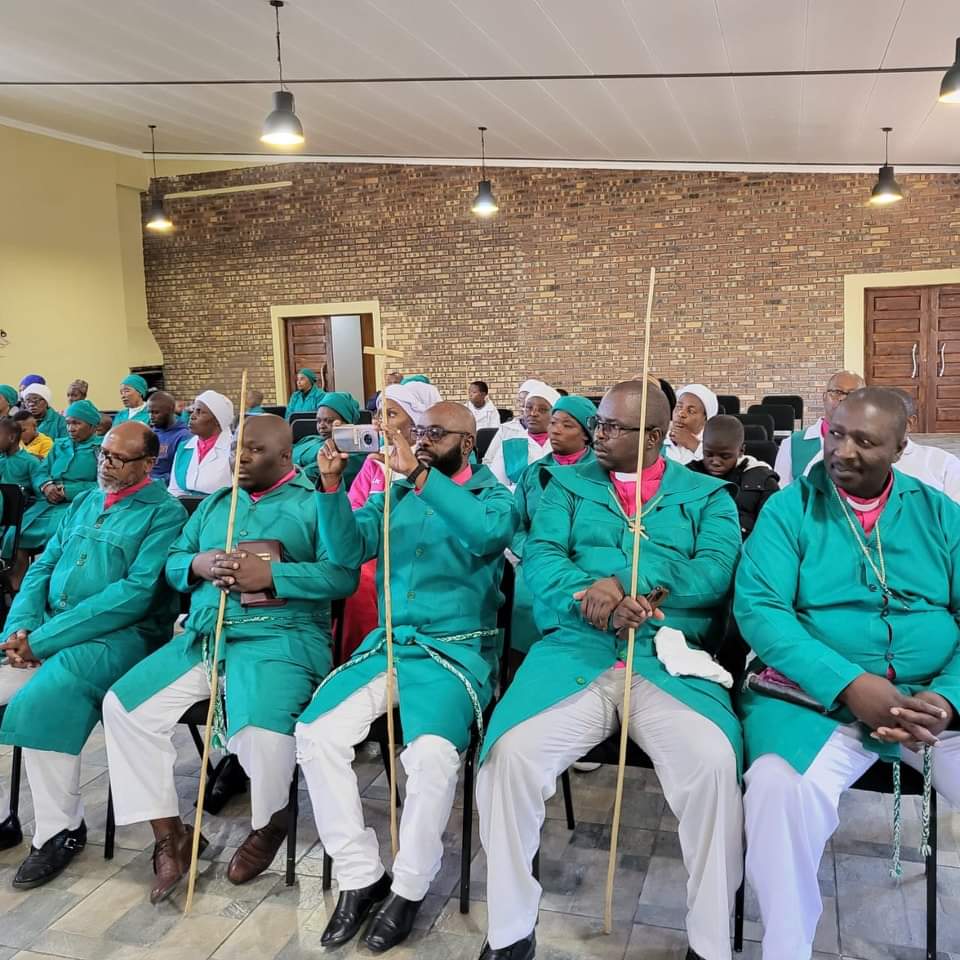 Believers_sa's tweet photo. Affirmation -Appointment service highlights of Archbishop Frans Dhlamini from Praise God Healing Ministry led by Archbishop Prof MM Tshabalala, stay blessed.

#ConquerorsThroughHim
#zion
#Believersinchrist https://t.co/AyrjRJDXaK