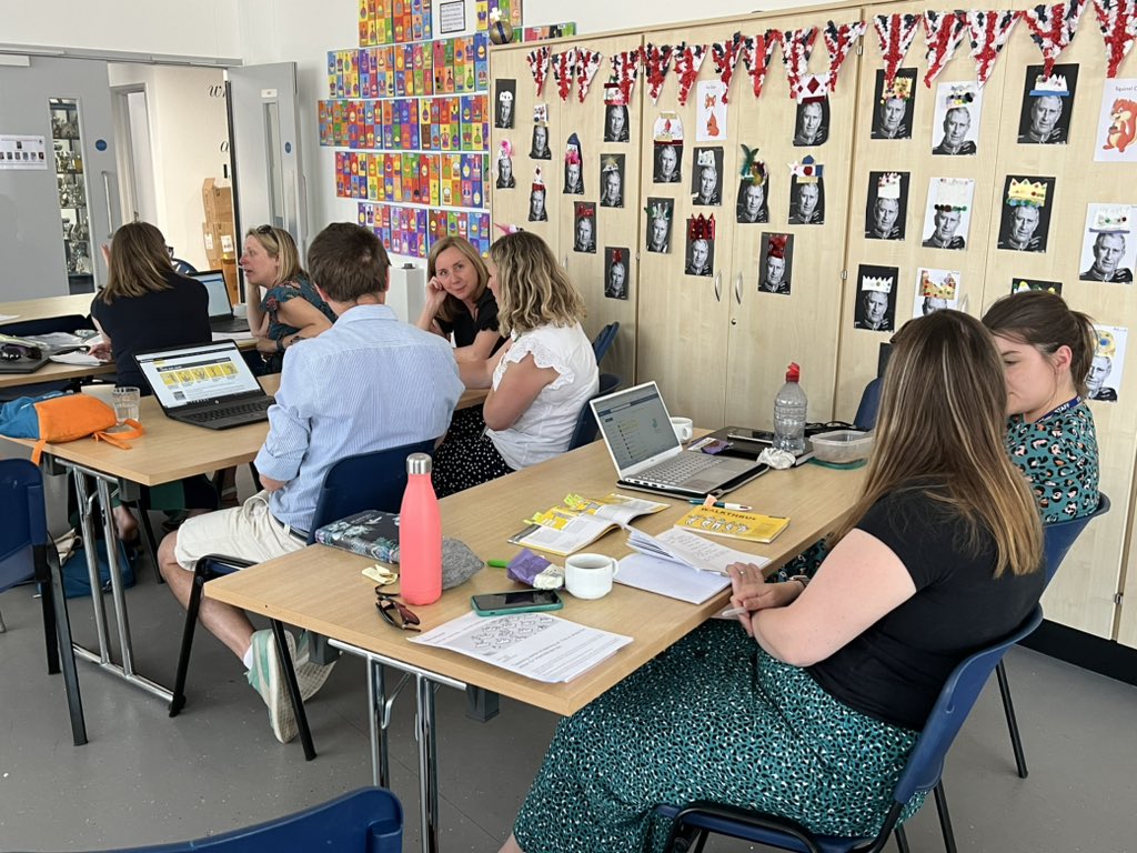 teacherhead's tweet photo. Great day working on instructional coaching with @BFfC_Child @WALKTHRUs_5 schools in Reading https://t.co/S4fFdKLogG