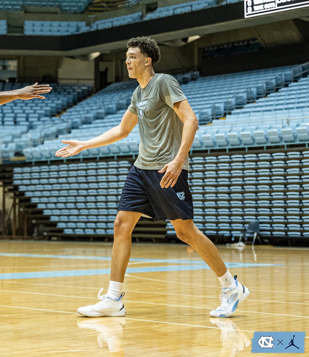 UNC_Basketball's tweet photo. The freshmen have arrived 📍 https://t.co/g7Yy9YJ4wA
