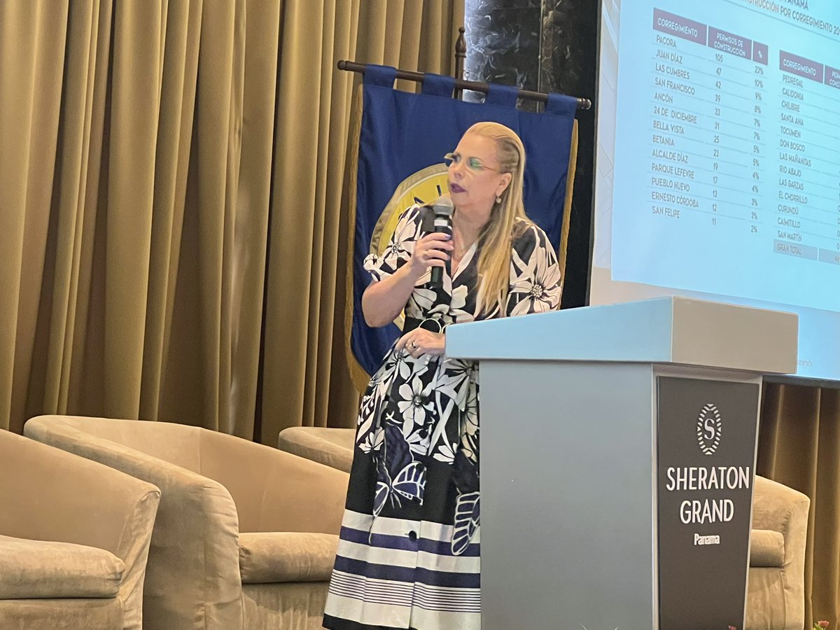 En foro de Convivienda. Elisa Suárez ofrece detalles sobre comportamiento de la construcción de viviendas en los Municipios de la provincias de Panamá y Panamá Oeste, en los últimos años.