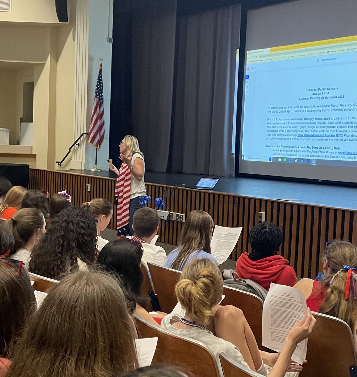 comsprincipal's tweet image. Gr 7 students met with Gr 8 ELA teacher Mrs Melia to discuss our Summer Reading Program. Please review cohassetk12.org/domain/599 for more information #proudtobecms