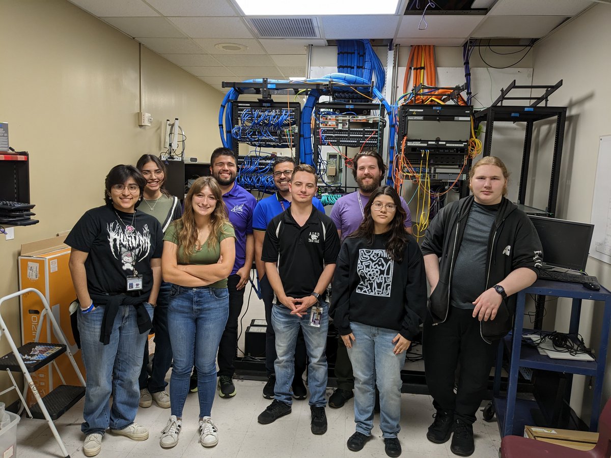 adam_stephens's tweet photo. I enjoyed spending the morning with some of our @AngletonHS  students who are spending this summer as student workers supporting our tech team get prepare for the new school year. @AngletonISD https://t.co/kjmZxrqzP1