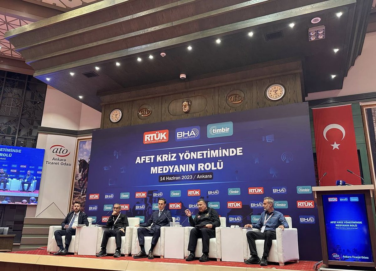 Recep ŞALCI (@recep_salci) on Twitter photo Türk İnternet Medya Birliği (TİMBİR) tarafından organize edilen 'Afet ve Kriz Yönetiminde Medyanın Rolü' paneline katılım sağlayan dinleyicilerimize teşekkür ediyorum.
<a href="/Timbir81/">Türk İnternet Medya Birliği</a> Türk İnternet Medya Birliği (TİMBİR) tarafından organize edilen 'Afet ve Kriz Yönetiminde Medyanın Rolü' paneline katılım sağlayan dinleyicilerimize teşekkür ediyorum.
<a href="/Timbir81/">Türk İnternet Medya Birliği</a>