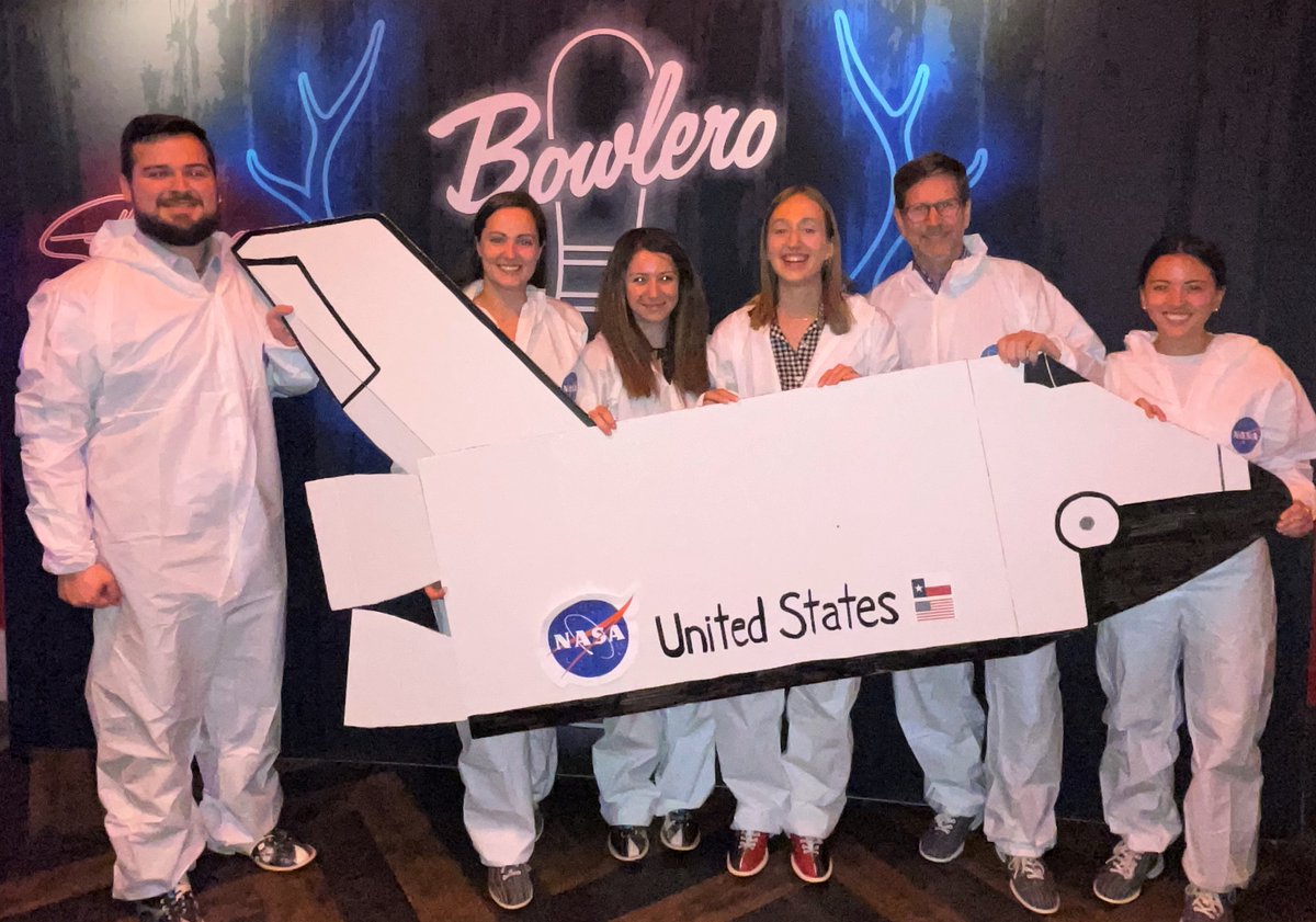 AirLiquideUSA's tweet image. Air Liquide's Trivia Bowl teams sported Texas-themed costumes and bowled🎳 their best, helping raise nearly $31,000 for @JA_SET! 𝐈𝐧𝐜𝐫𝐞𝐝𝐢-🅑🅞🅦🅛! Over 6 years, we've donated $153,000+ to #JuniorAchievement. Learn about our community partnerships ➡️ ow.ly/1MKi50ONoZu