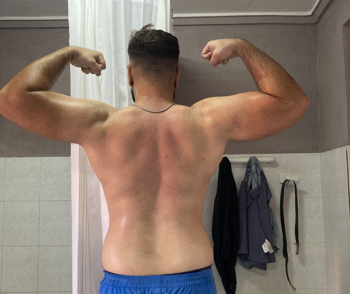juanbfm98v3's tweet photo. Mi momento ha llegado, de 101kg a 74kg en 6 meses https://t.co/ogiBdZoz6b