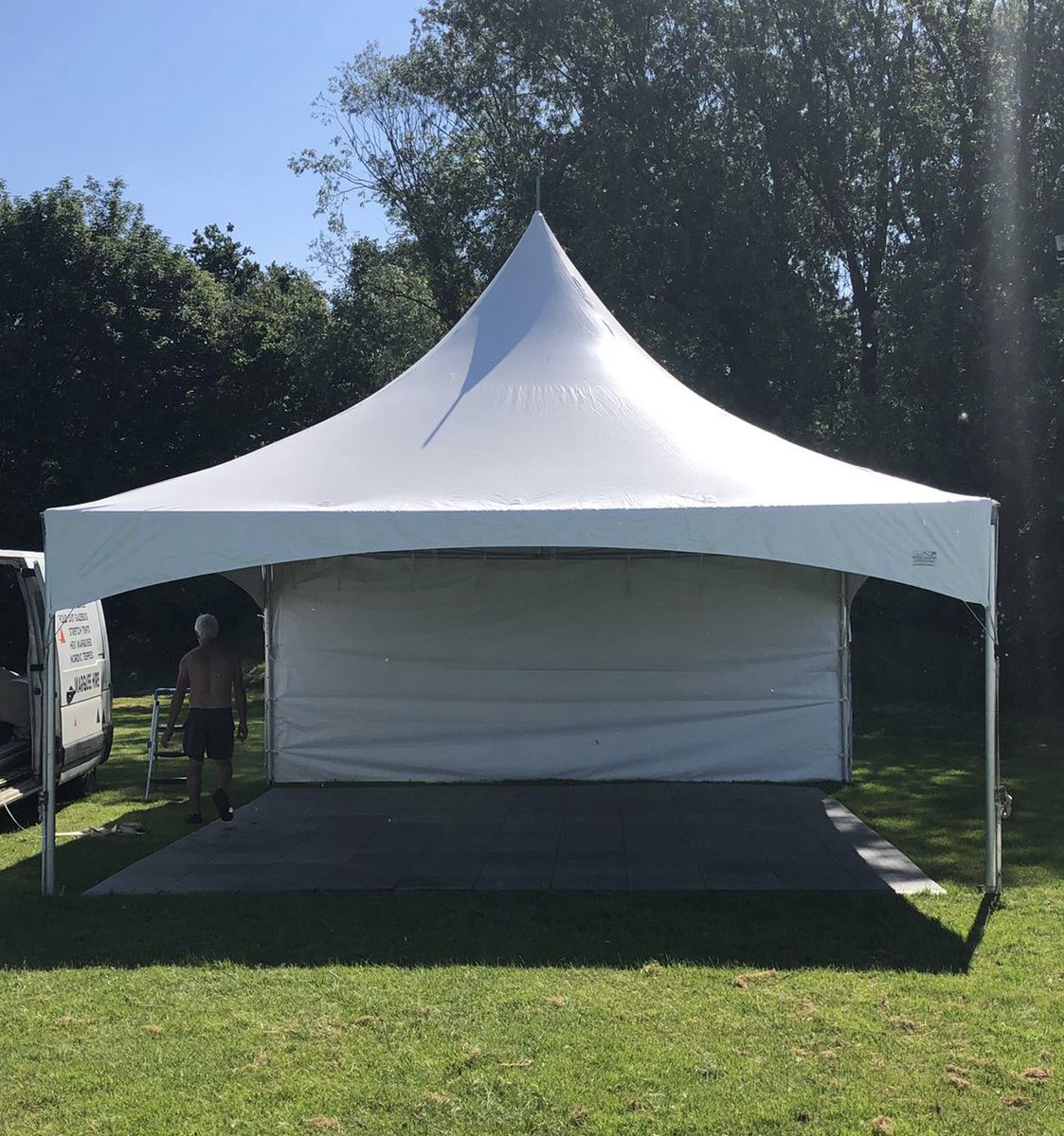 billinghamrufc's tweet photo. Things starting to take shape ahead of the weekend 🥰

RUGBY FEST 2023‼️

Beers 🍻 in cold storage… marquees put up ⛺️ 

Quick update: Card payments can be made on the day 👏

Alternatively buy online at:

https://t.co/z9eYcWpV0G

#OSIOS https://t.co/xGEzvKqO2Y