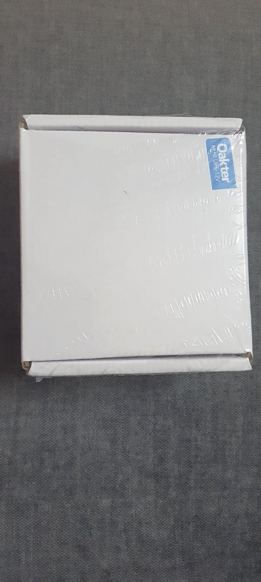_sandhya_patro's tweet photo. Hi @flipkartsupport and @OyeOakter , this is a request to please help me to return this product as this will not fulfill my requirement. The battery capacity is just 2000mah , wherein I want 6000mah battery product. My order details are Order ID - OD328343543036170100. https://t.co/zZo4cQoMmn