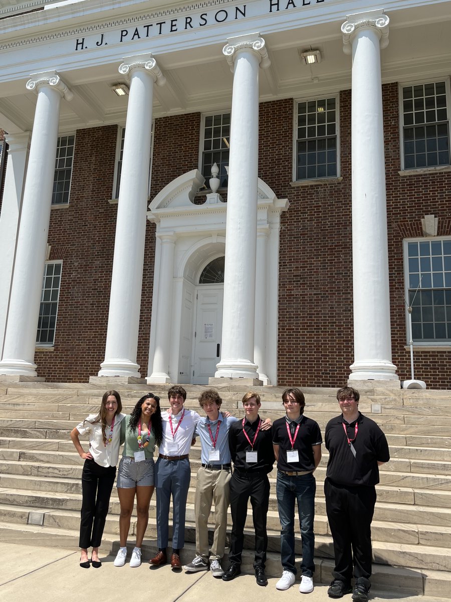 Lincoln Southeast HS tweet media