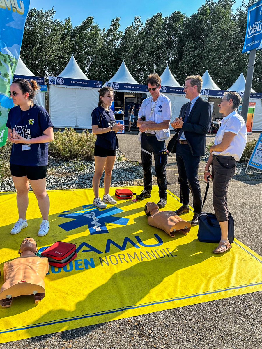 Hier, <a href="/thomas_deroche/">Thomas Deroche</a> , DG <a href="/ars_normandie/">ARS Normandie</a>, était à l'<a href="/ArmadaRouen/">L'Armada de Rouen</a> pour saluer la mobilisation et l’efficacité des équipes mobilisées durant l'événement
Secours : <a href="/SAMU76A/">SAMU 76A-CHU De Rouen</a>, <a href="/ProtecCivileNS/">Protection Civile Normandie Seine</a> , <a href="/CroixRouge/">Croix-Rouge fr</a> 
Prévention : collectif « Normandie Prev’ », piloté par l'asso La Boussole